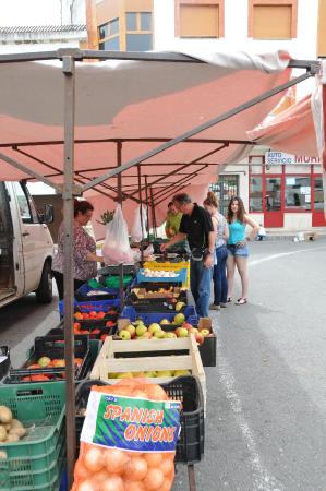 Imagen Canal Extremadura. MERCADILLOS: Valdefuentes